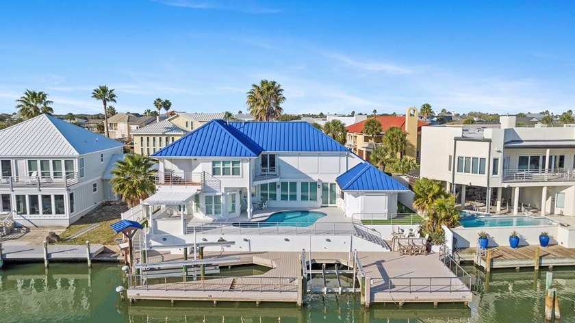 Stunning Waterfront Home in Exclusive Unit 5 of Key Allegro - Beach Home for sale in Rockport, Texas on Beachhouse.com