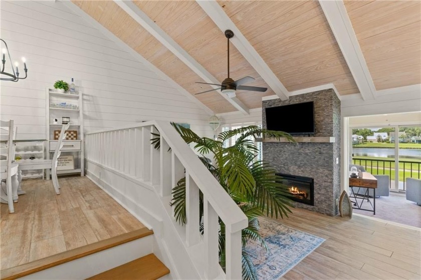 Fresh coat, fresh start - this home is looking crisp and - Beach Condo for sale in Saint Simons, Georgia on Beachhouse.com