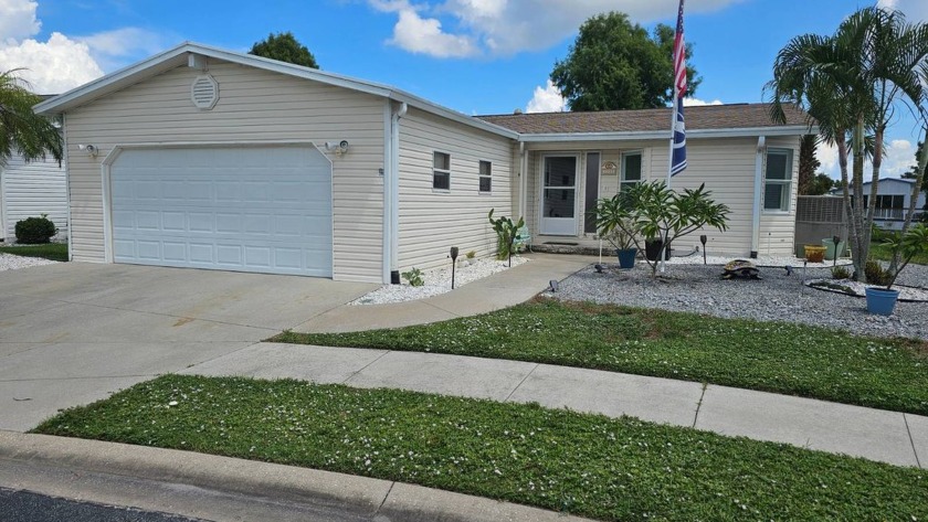 This 2100 SF home is located on a very quiet cul-de-sac in - Beach Home for sale in Ruskin, Florida on Beachhouse.com