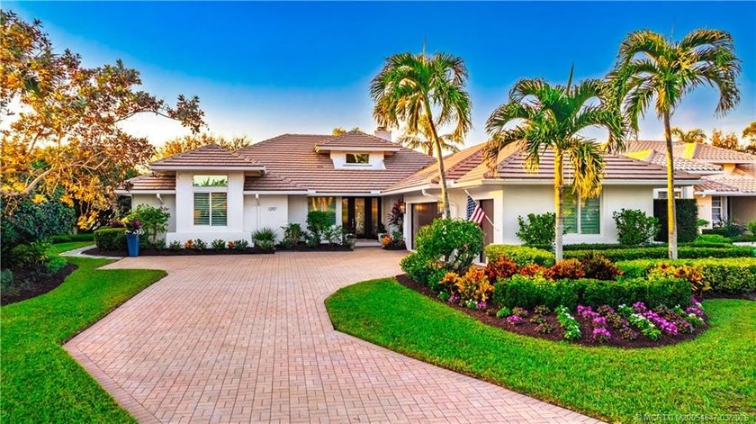 Nestled on spectaular premium lot with full lake and golf course - Beach Home for sale in Stuart, Florida on Beachhouse.com