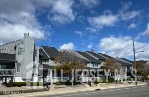 Prime location in the center of Seaside Park. This spacious - Beach Home for sale in Seaside Park, New Jersey on Beachhouse.com