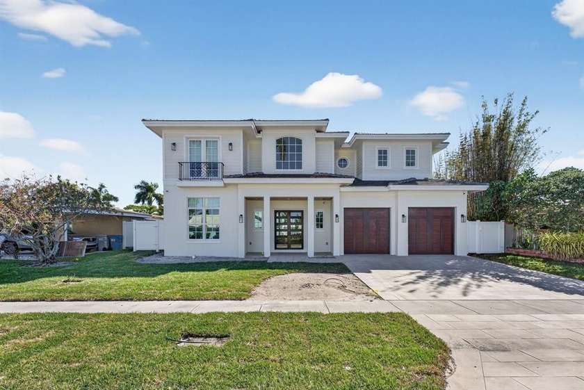 ABSOLUTELY STUNNING NEW CONSTRUCTION WATERFRONT HOME ! 
LUXURY - Beach Home for sale in Pompano Beach, Florida on Beachhouse.com