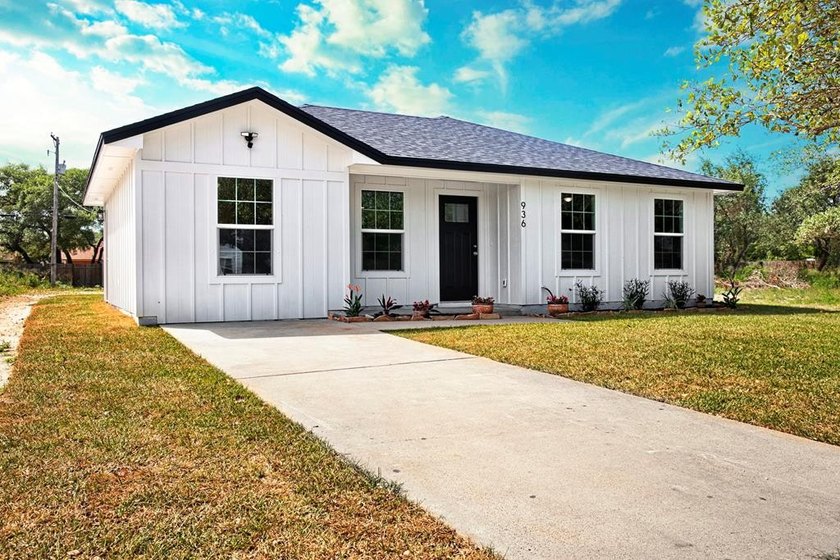 Ask about Seller Financing Options! Beautifully Updated - Beach Home for sale in Aransas Pass, Texas on Beachhouse.com