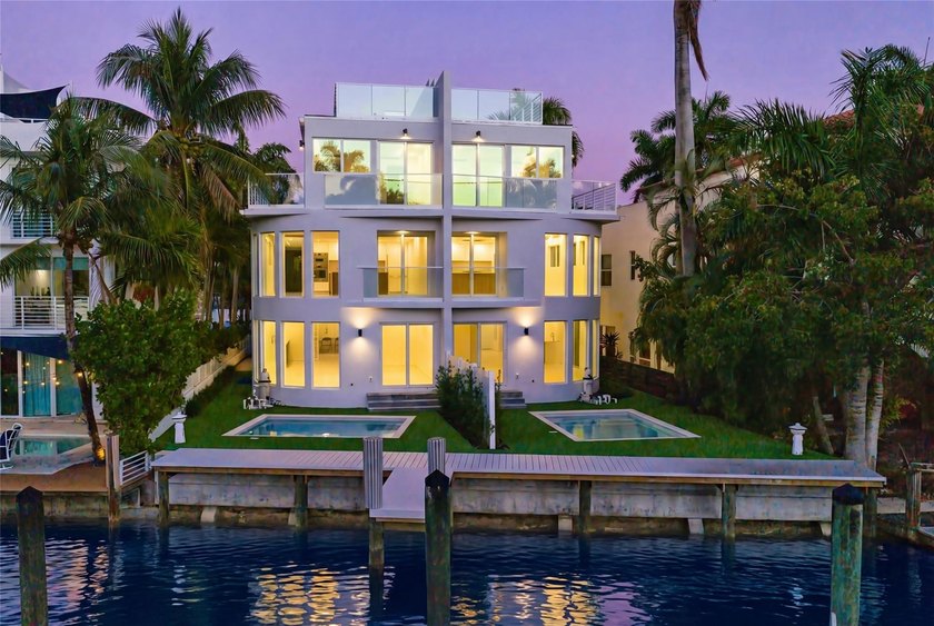 New Modern 3-level deepwater townhome (South) sited on the Karen - Beach Townhome/Townhouse for sale in Fort Lauderdale, Florida on Beachhouse.com