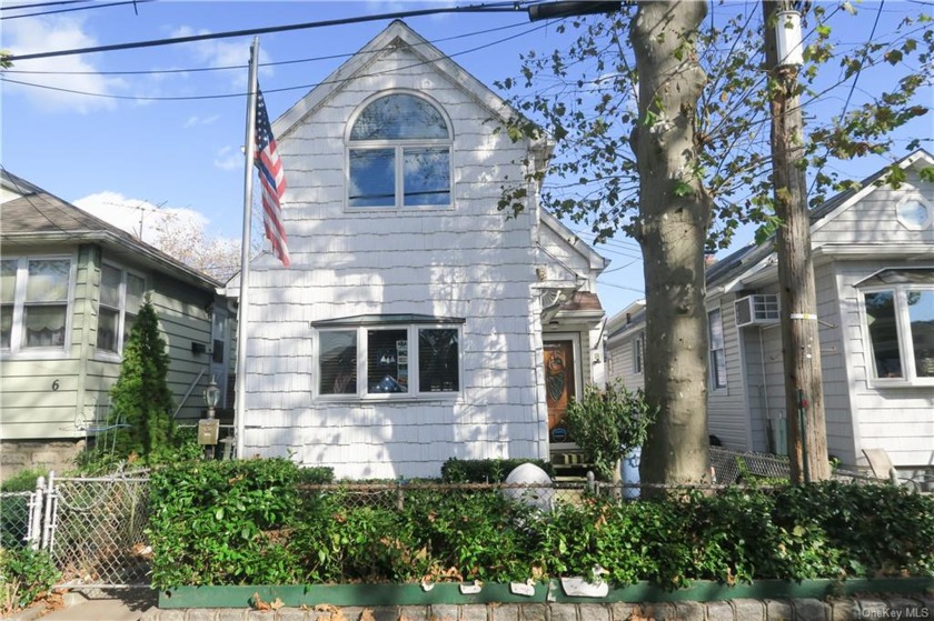 Situated in the Silver Beach Community, this charming two - Beach Apartment for sale in Bronx, New York on Beachhouse.com