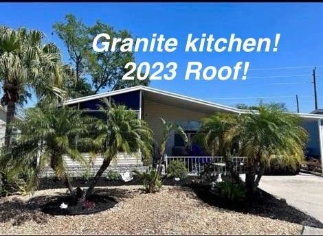 Colony Cove North/Lakes Section. 55+ age qualified, On-site - Beach Home for sale in Ellenton, Florida on Beachhouse.com