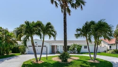 *Coastal Culture* this professionally and meticulously updated 3 - Beach Home for sale in ST Pete Beach, Florida on Beachhouse.com