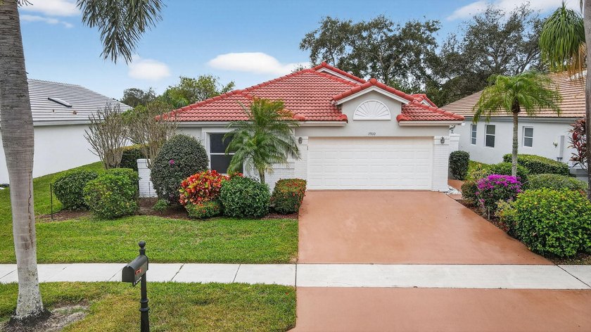 This beautifully updated 3-bedroom, 2-bath home features fresh - Beach Home for sale in Boynton Beach, Florida on Beachhouse.com