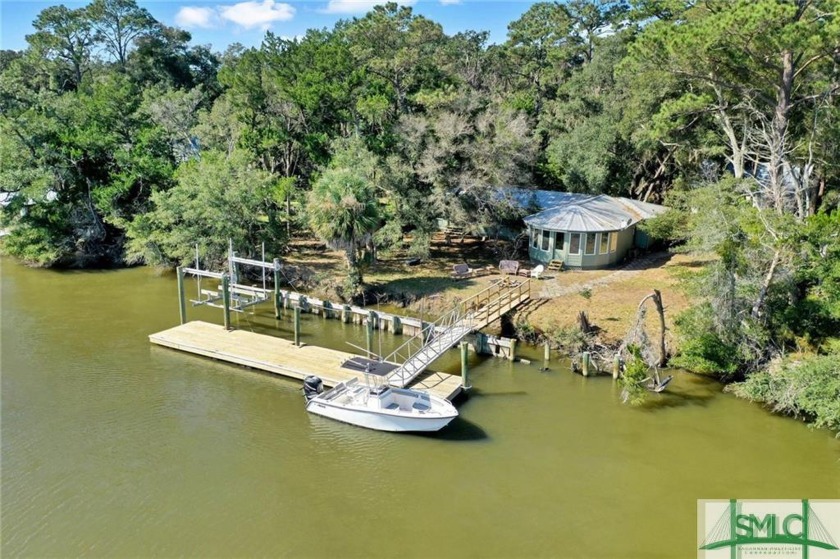 Island Living can become a reality with this 3 bedroom, 2 bath - Beach Home for sale in Darien, Georgia on Beachhouse.com