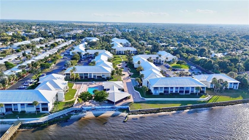 Absolutely Beautiful, 2 Bed/2 Bath, 1300 SqFt, Updated Condo in - Beach Condo for sale in Stuart, Florida on Beachhouse.com