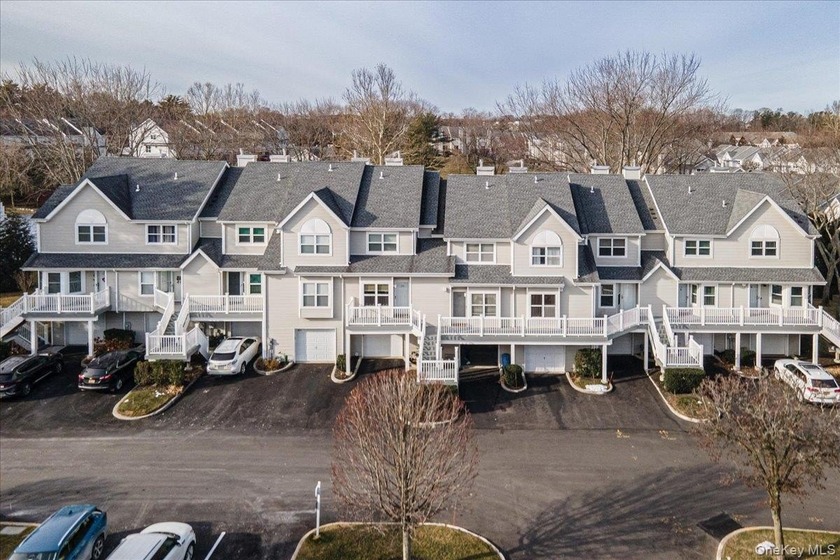 Welcome to 249 Windward Drive, a well-maintained 2-bedroom, 2 - Beach Condo for sale in Port Jefferson, New York on Beachhouse.com