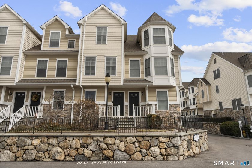 Refined living meets everyday convenience in this beautifully - Beach Townhome/Townhouse for sale in Stamford, Connecticut on Beachhouse.com