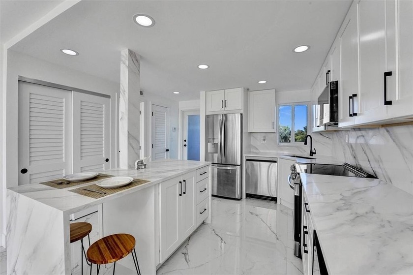 BACK ON MARKET - BUYER DEFAULT AFTER HOA APPROVAL! RENOVATED - Beach Condo for sale in Hollywood, Florida on Beachhouse.com