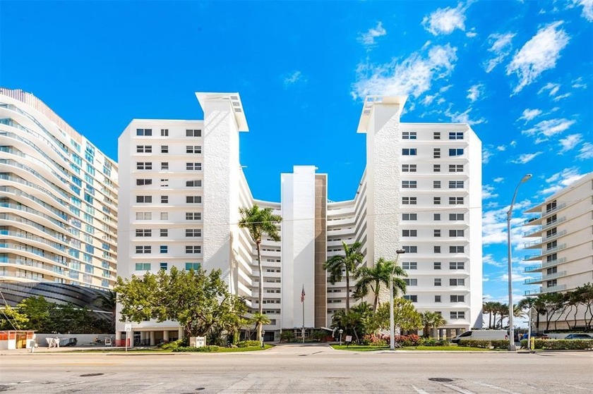 Enjoy life at the beach! This unit is available fully furnished - Beach Condo for sale in Pompano Beach, Florida on Beachhouse.com