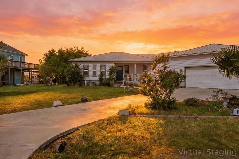 Coastal comfort and waterfront charm in perfect balance.  Built - Beach Home for sale in Rockport, Texas on Beachhouse.com