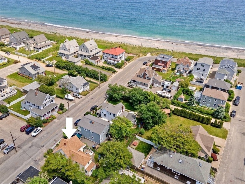 Charming Nantasket beach house, just steps to your sandy private - Beach Home for sale in Hull, Massachusetts on Beachhouse.com