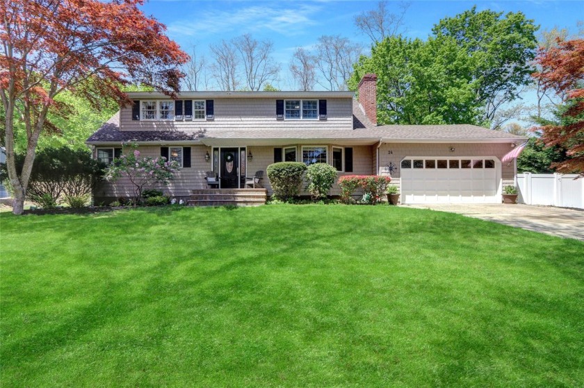 Located in Shoreham North with exclusive beach rights to Sills - Beach Home for sale in Shoreham, New York on Beachhouse.com