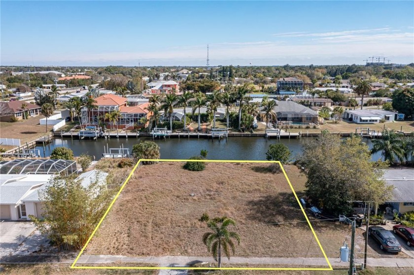 SIZE & LOCATION - Large, waterfront lot in Port Charlotte - Beach Lot for sale in Port Charlotte, Florida on Beachhouse.com