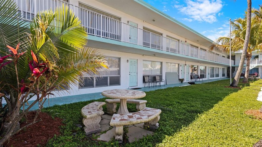 Charming 1 bedroom, 1 bathroom corner unit, less than a block - Beach Condo for sale in Pompano Beach, Florida on Beachhouse.com