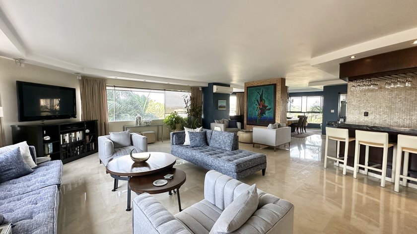 Discover a spacious luxury apartment in Torre Elite, located in - Beach Home for sale in Panama City,  on Beachhouse.com