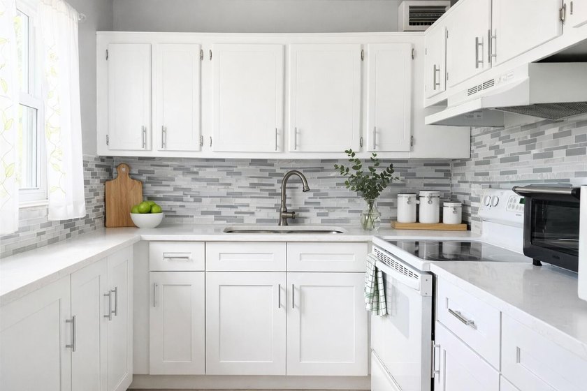 Bright and spacious 2-bedroom, 2nd floor corner unit located in - Beach Condo for sale in West Palm Beach, Florida on Beachhouse.com