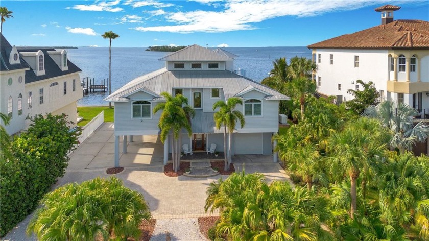 NO DAMAGE TO LIVING SPACE THROUGH BOTH HURRICANES! COVERED DOCK - Beach Home for sale in Palm Harbor, Florida on Beachhouse.com