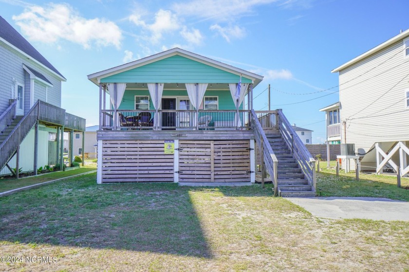 Home For Sale in North Topsail Beach - Beach Home for sale in North Topsail Beach, North Carolina on Beachhouse.com