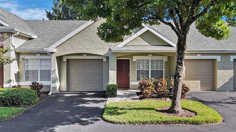 Experience modern comfort and convenience in this delightful - Beach Home for sale in Palm Harbor, Florida on Beachhouse.com