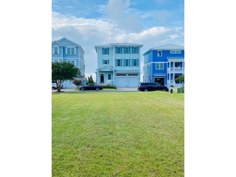 Fabulous lot just across the street from private community beach - Beach Lot for sale in Cape Charles, Virginia on Beachhouse.com