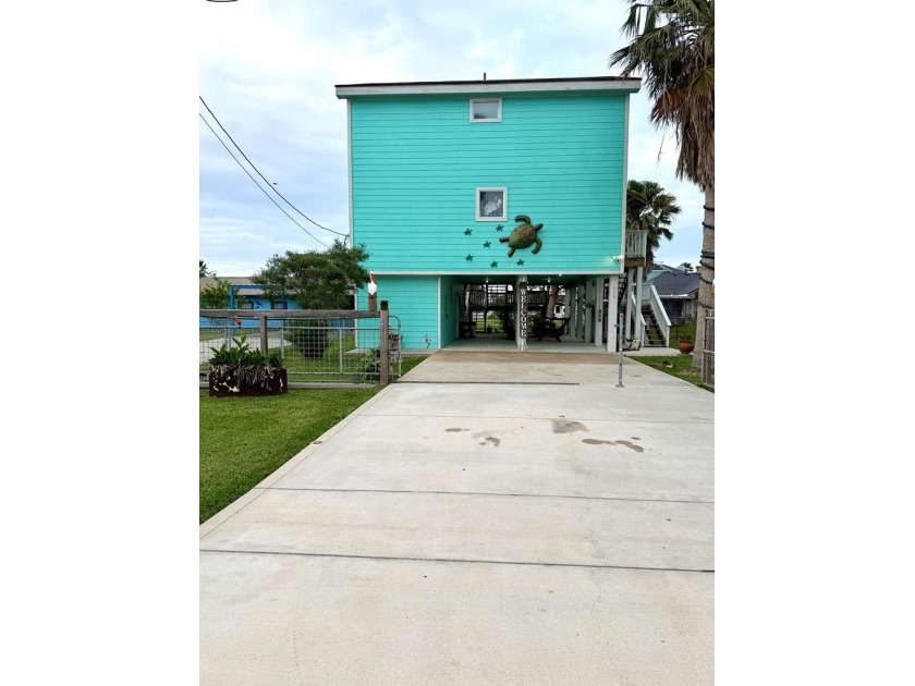 Welcome to your coastal escape in the heart of Rockport! This - Beach Home for sale in Rockport, Texas on Beachhouse.com