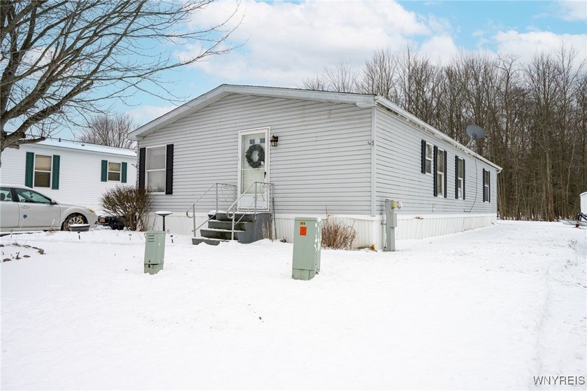 Welcome to this well-maintained manufactured home located in the - Beach Home for sale in Angola, New York on Beachhouse.com