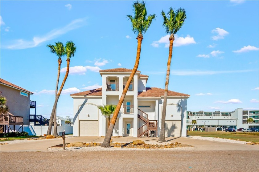 Welcome to your ideal beach retreat! Immerse yourself in coastal - Beach Home for sale in Port Aransas, Texas on Beachhouse.com