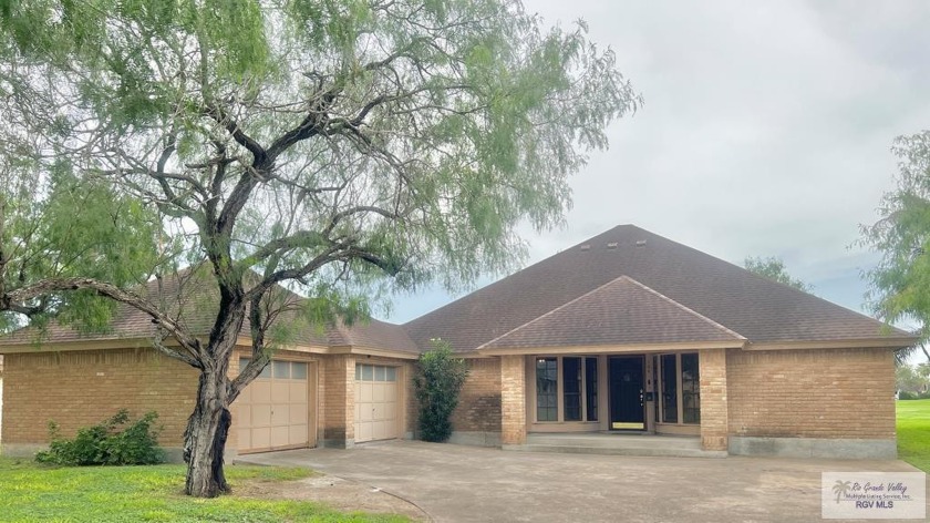 Welcome to this charming 3-bedroom, 2.5-bath home in the - Beach Home for sale in Brownsville, Texas on Beachhouse.com