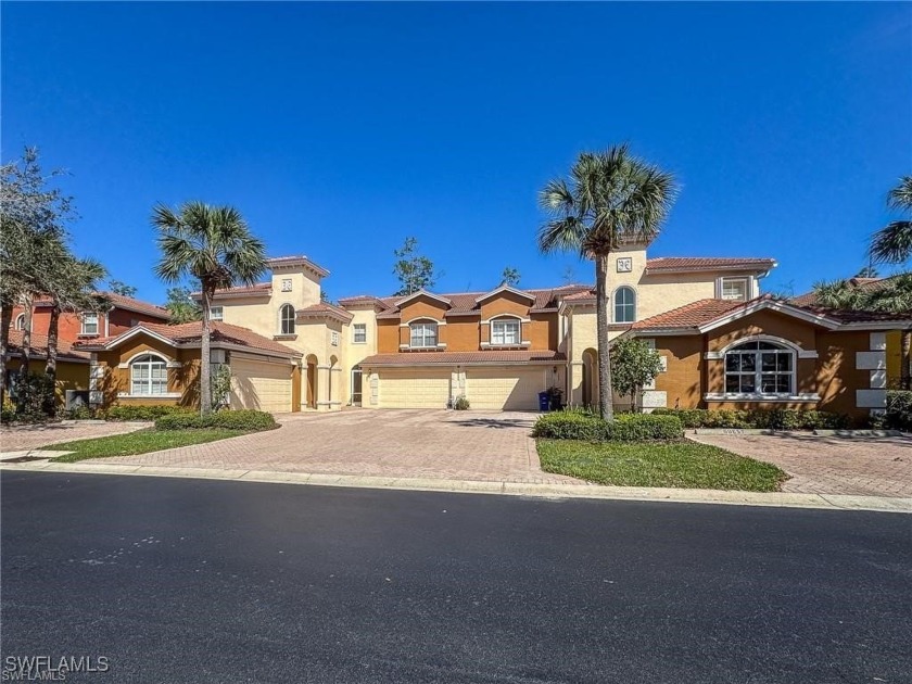 Welcome to Your Perfect Retreat! Discover the charm and comfort - Beach Condo for sale in Fort Myers, Florida on Beachhouse.com