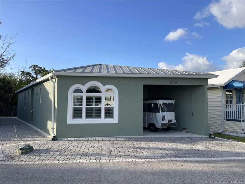 Welcome to Paradise !! This beautifully maintained 2-bedroom - Beach Home for sale in Jensen Beach, Florida on Beachhouse.com