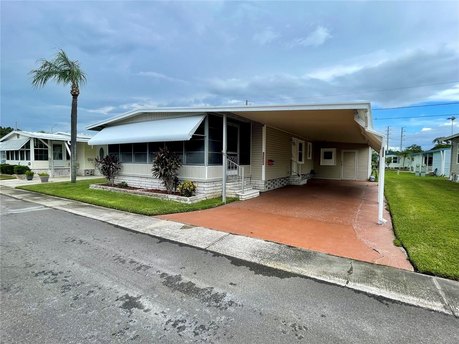 Under contract-accepting backup offers. FULLY FURNISHED with all - Beach Home for sale in Pinellas Park, Florida on Beachhouse.com