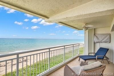 Luxury oceanfront living offering sweeping northeastern coastal - Beach Condo for sale in Jensen Beach, Florida on Beachhouse.com
