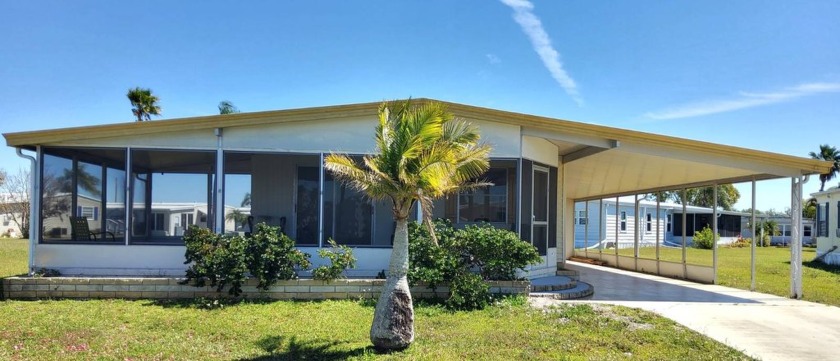 This 1978, 2 bedroom/2 bath, 1,152 sq ft mobile home has been - Beach Home for sale in Ellenton, Florida on Beachhouse.com