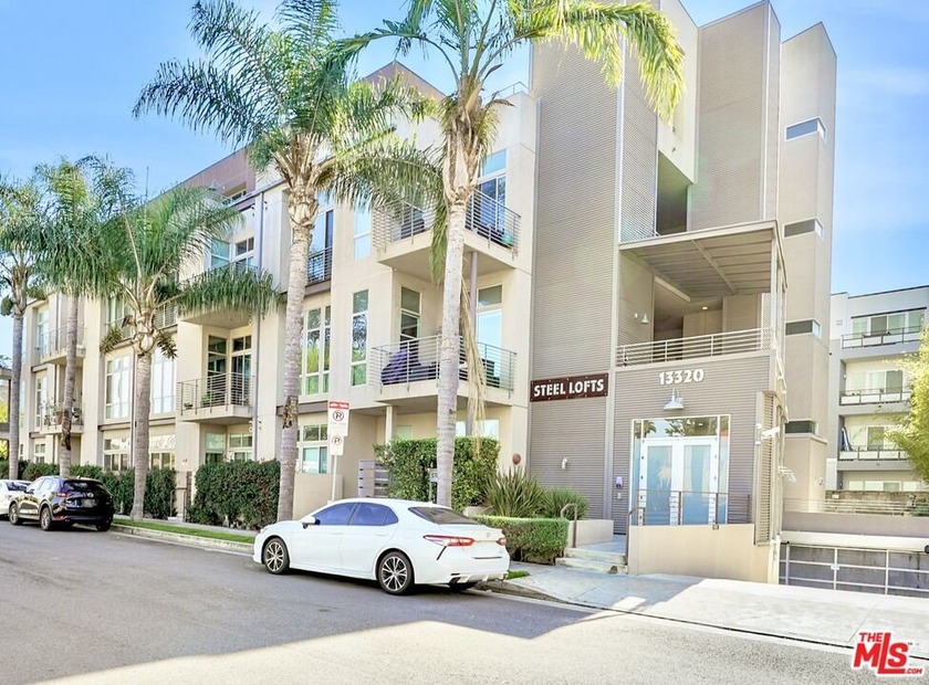 HIGHLY Motivated Seller...Discover your dream home in this - Beach Condo for sale in Marina Del Rey, California on Beachhouse.com