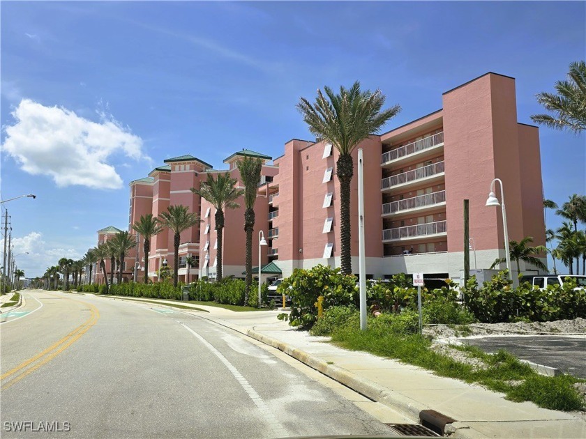 MILLION DOLLAR VIEWS OF THE GULF & BEACH for just over $200,000! - Beach Condo for sale in Fort Myers Beach, Florida on Beachhouse.com