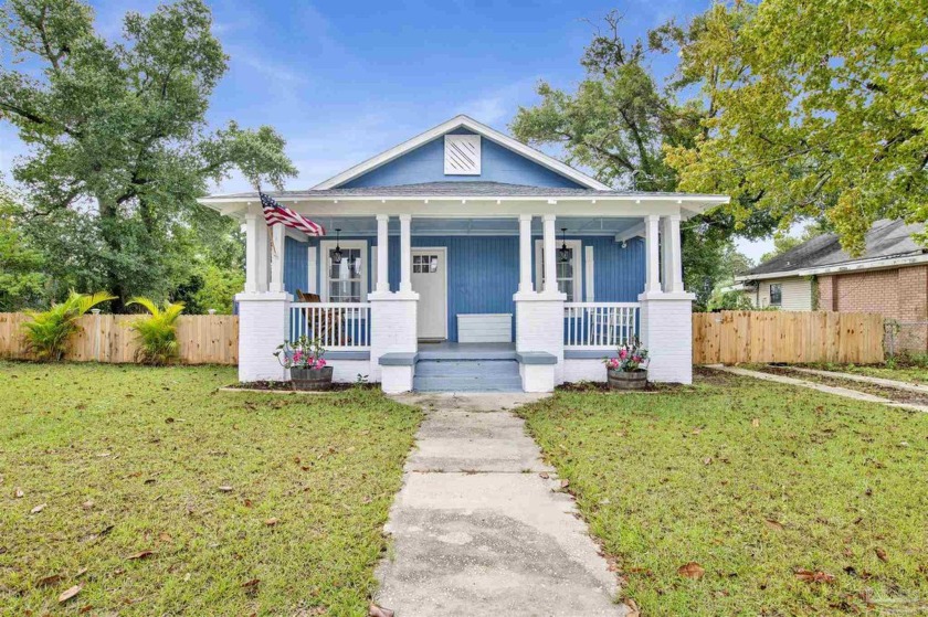 MOTIVATED SELLER! Looking for a beautiful home only minutes from - Beach Home for sale in Pensacola, Florida on Beachhouse.com