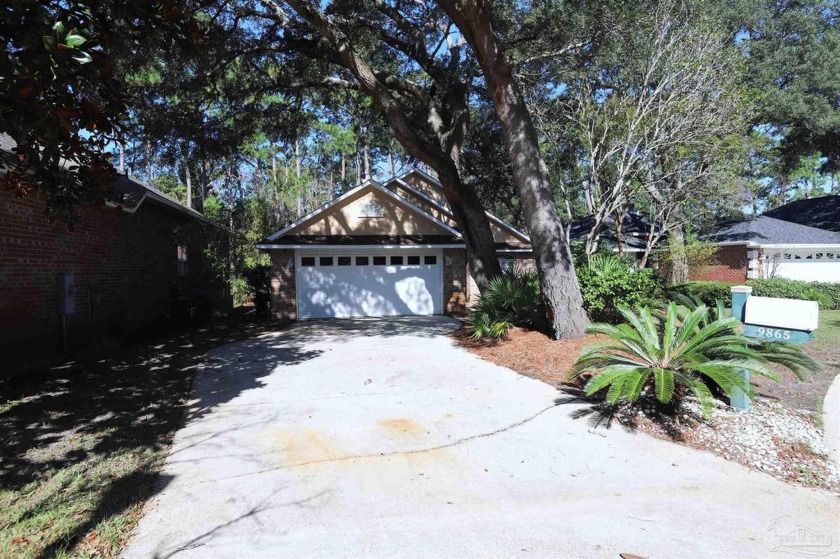 Looking for beautiful move-in ready home in the gorgeous - Beach Home for sale in Pensacola, Florida on Beachhouse.com