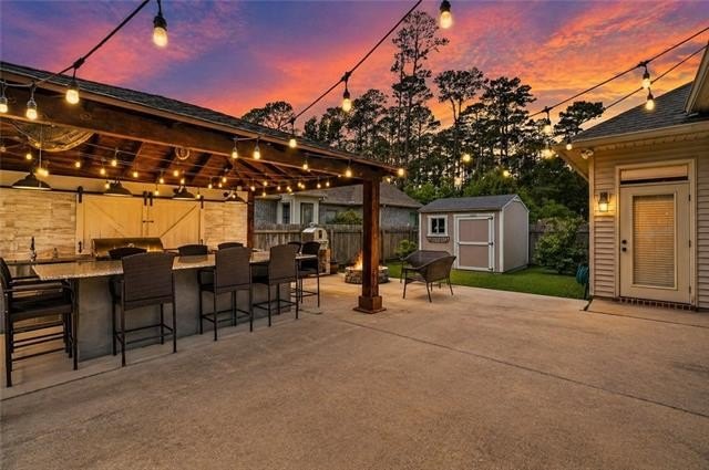 Located on a corner lot in Mandeville, this well-maintained home - Beach Home for sale in Mandeville, Louisiana on Beachhouse.com