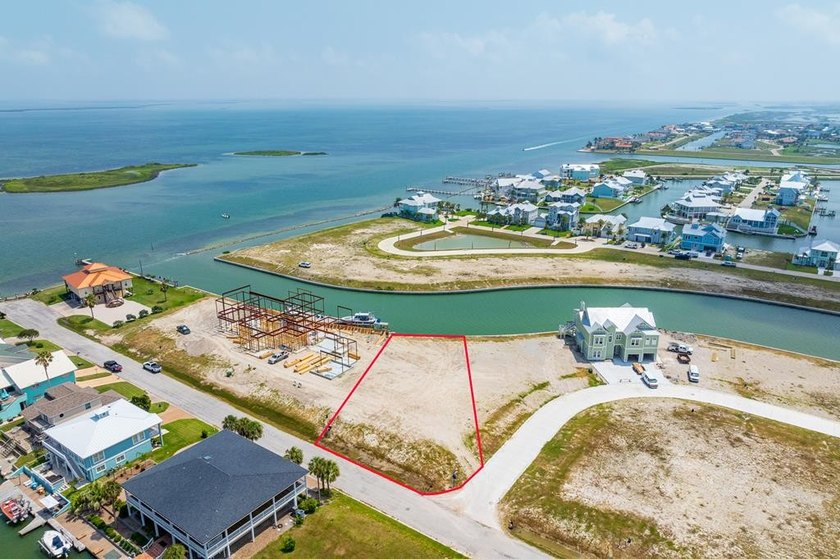 The Estates at Islands of Rockport is the gated residential - Beach Lot for sale in Rockport, Texas on Beachhouse.com