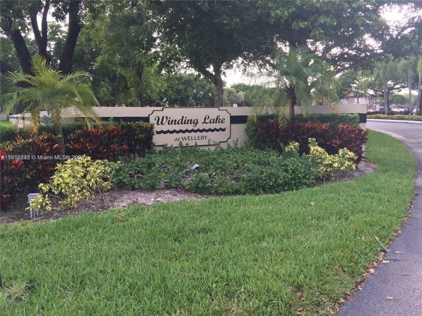 Excellent Location. Beautiful 1/1 Condo at Winding Lake Rd - Beach Condo for sale in Sunrise, Florida on Beachhouse.com