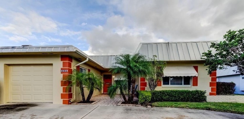 WELCOME HOME to this beautifully updated  Open and Spacious - Beach Home for sale in Seminole, Florida on Beachhouse.com