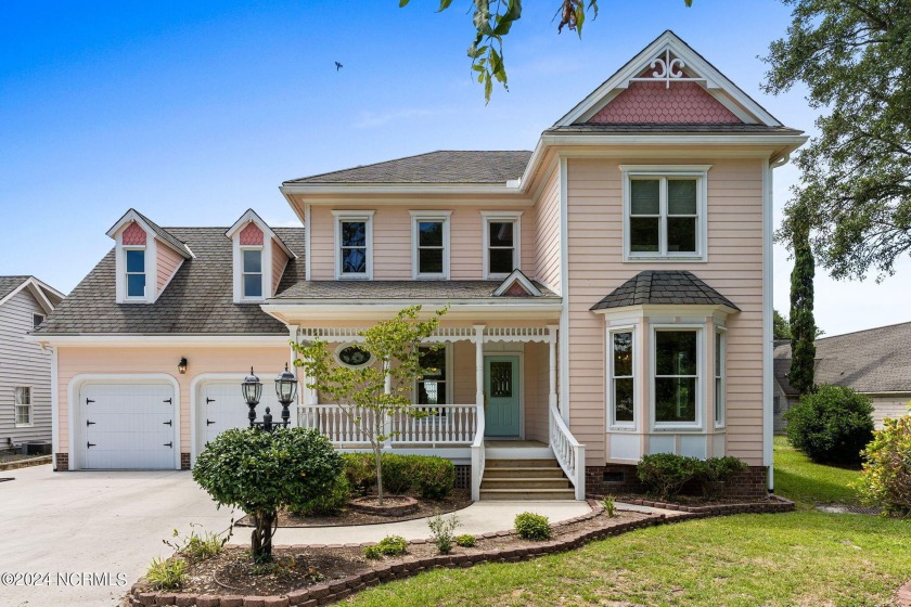 Discover elegance and tranquility in this Victorian-style home - Beach Home for sale in Shallotte, North Carolina on Beachhouse.com