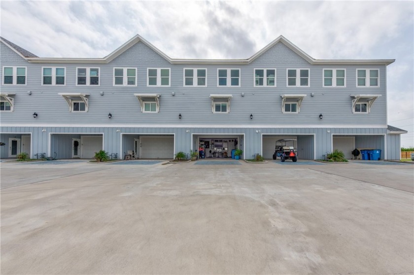 This spacious 3-story condo is the ultimate beach retreat - Beach Condo for sale in Port Aransas, Texas on Beachhouse.com