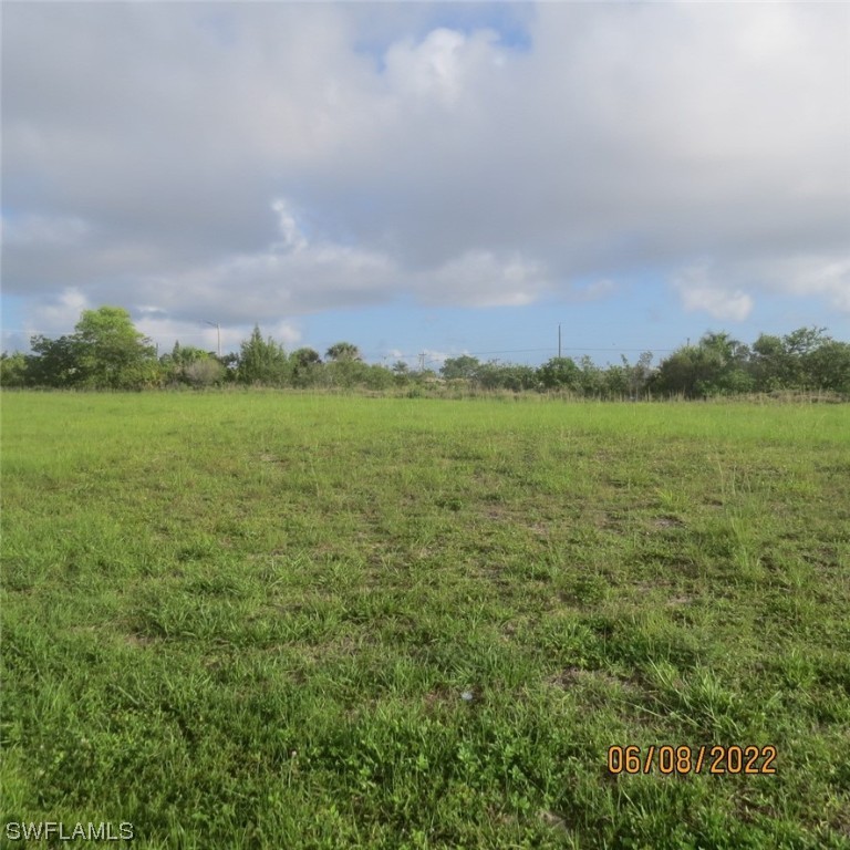 A beautiful oversize southern exposure freshwater lot. Minute - Beach Lot for sale in Cape Coral, Florida on Beachhouse.com