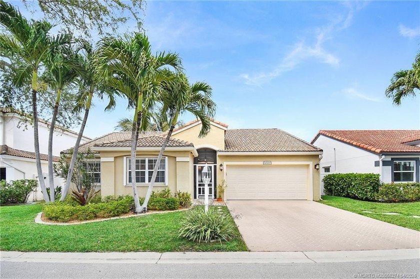 Located in the desirable community of Siena Oaks, this updated - Beach Home for sale in Palm Beach Gardens, Florida on Beachhouse.com